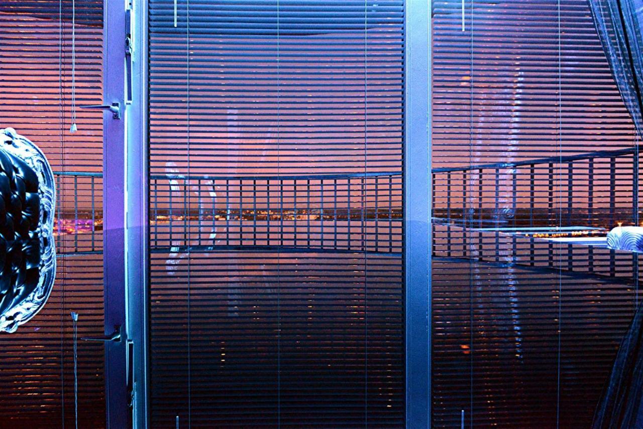 Royal - Sky - Suite Augsburg Ngoại thất bức ảnh